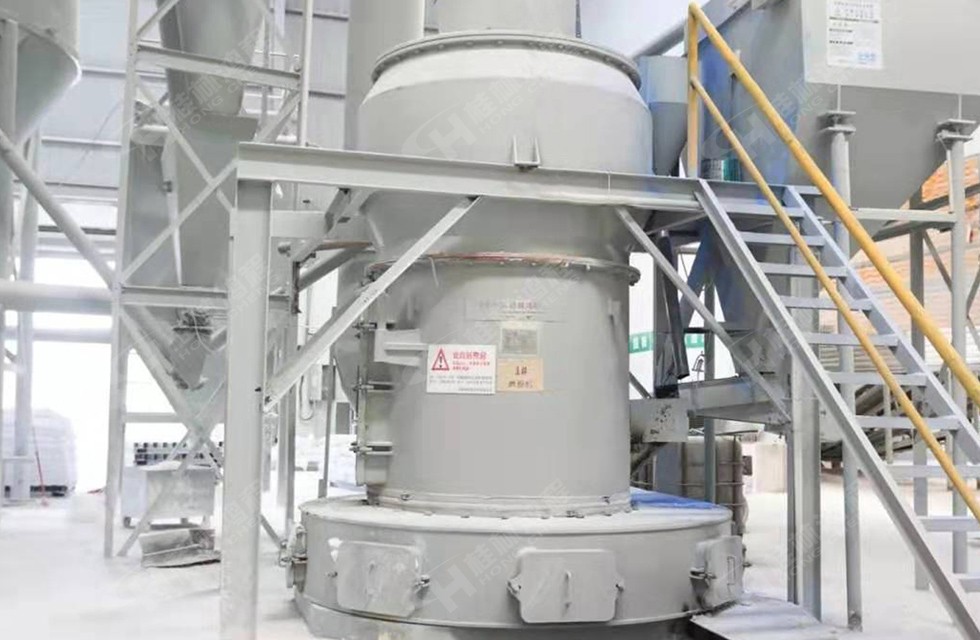 四川某市HC1500擺式磨粉機生產(chǎn)線投產(chǎn)：白云石粉325目，時產(chǎn)6噸