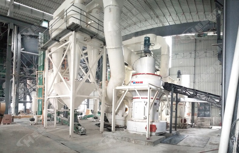 　湖北某廠采購了桂林鴻程的高鈣石粉機器，60-900目粉日產(chǎn)量500噸以上
